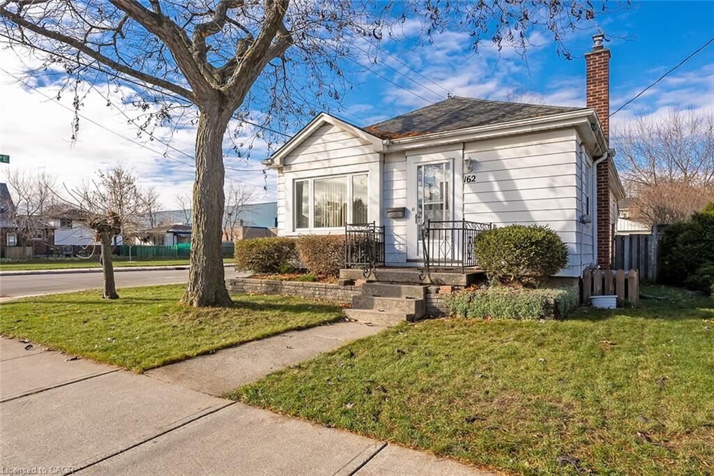 Photo de la propriété:  162 East 18th Street  ON L9A 4P1 