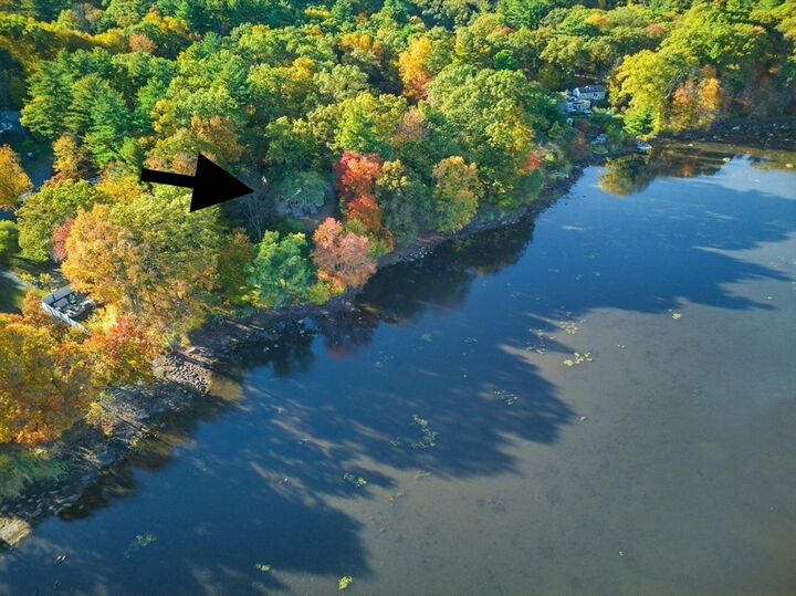 Property Photo:  33 W Elm St  MA 01748 