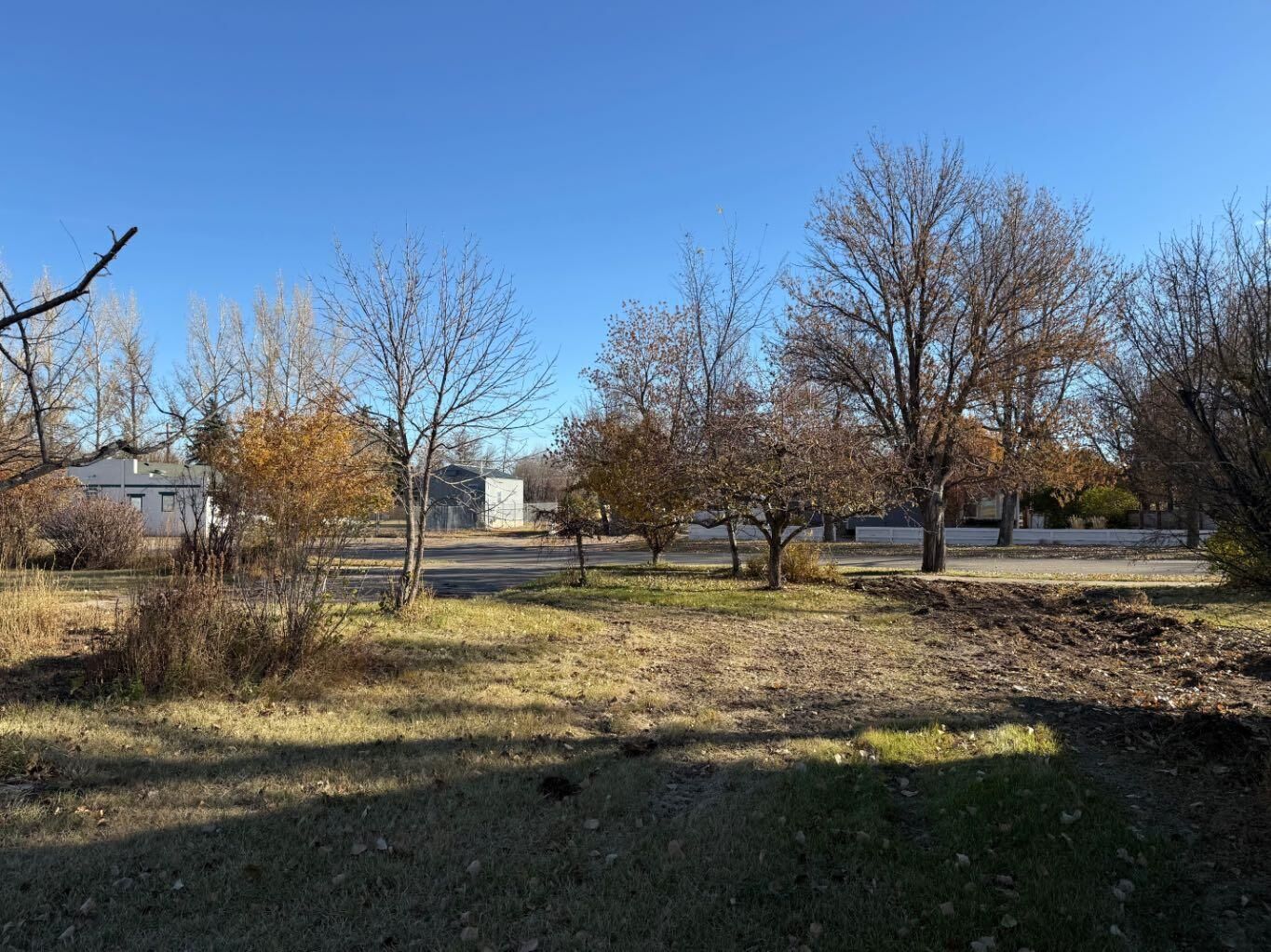 Property Photo: 410 Grand Avenue AB T0L 0N0