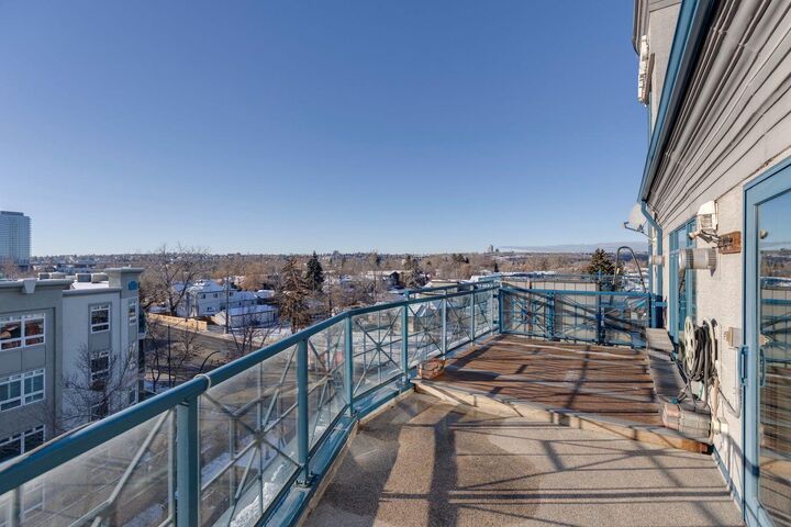 Property Photo: 4 14 Street NW 506 AB T2N 1Z4