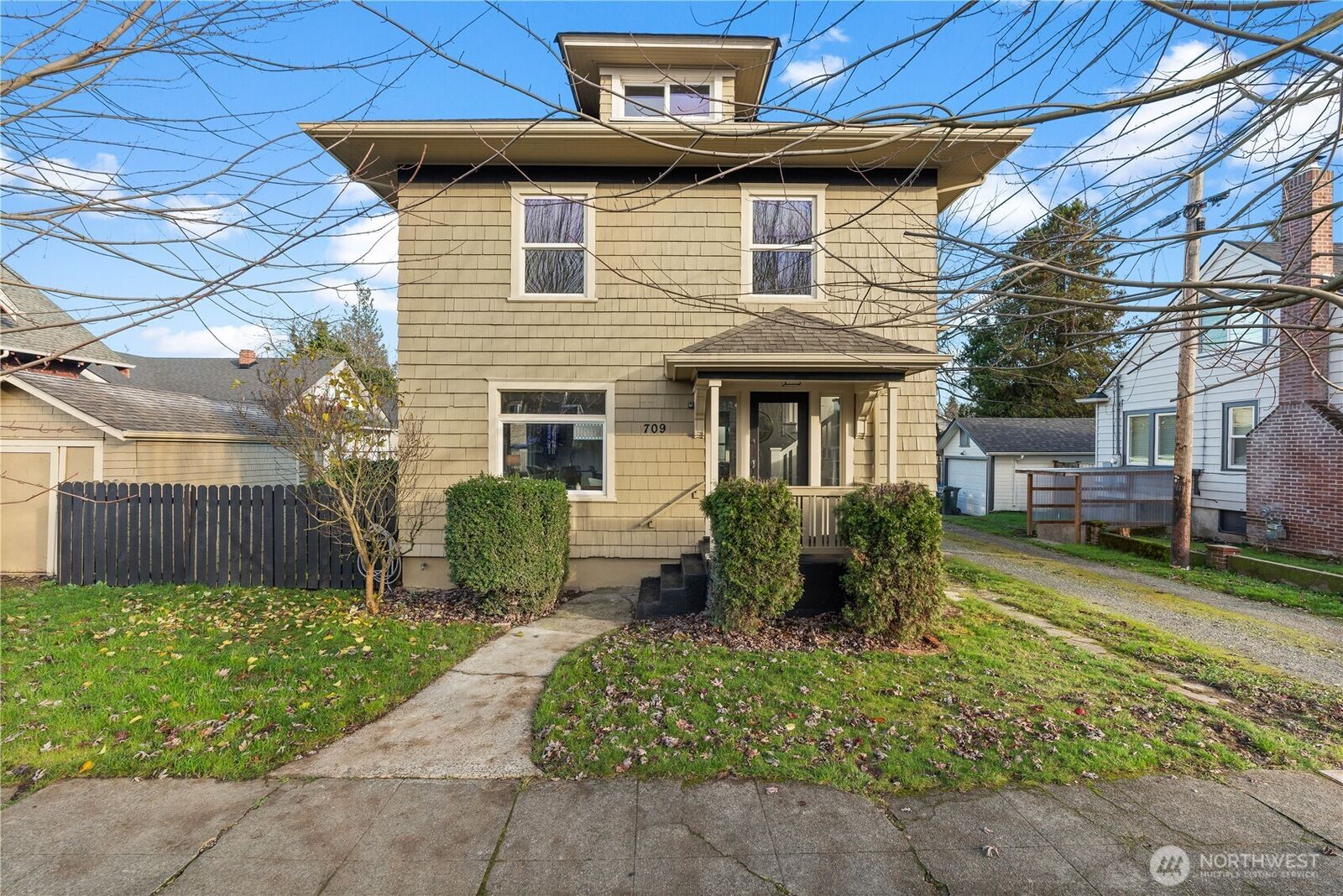 Property Photo:  709 S Cedar Street  WA 98405 