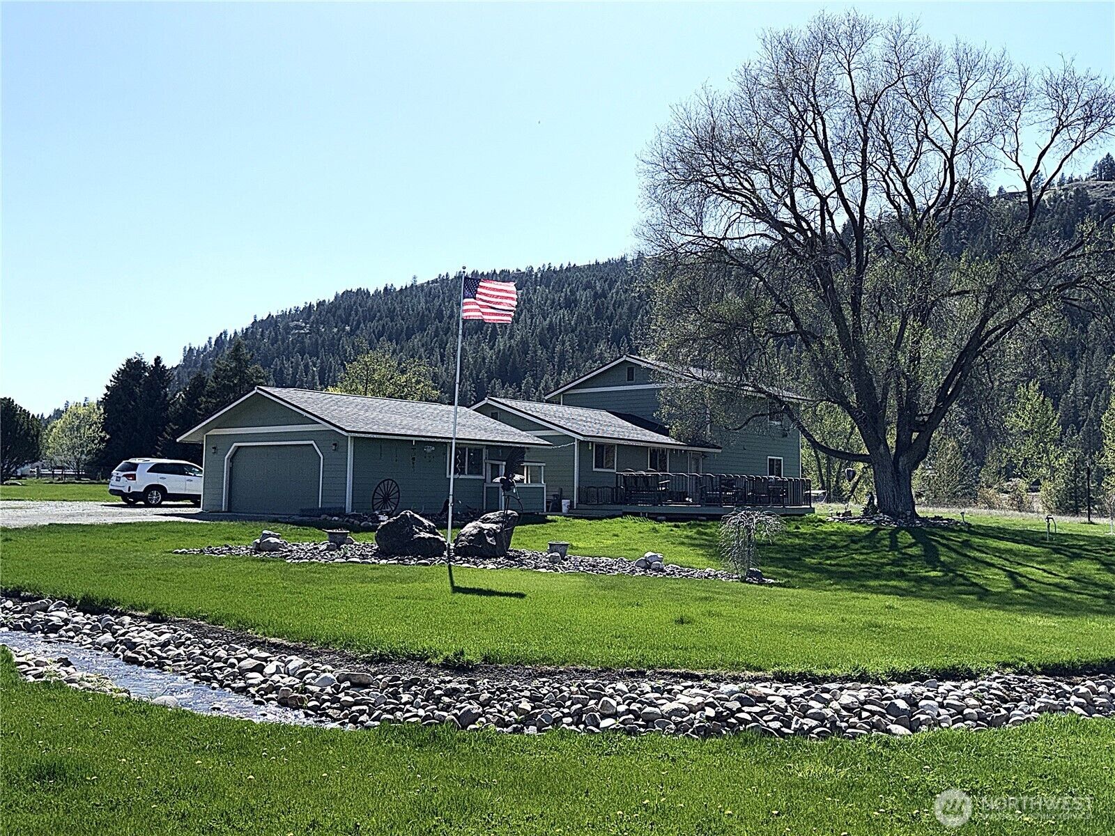 Property Photo:  17643  Highway 21  N  WA 99150 