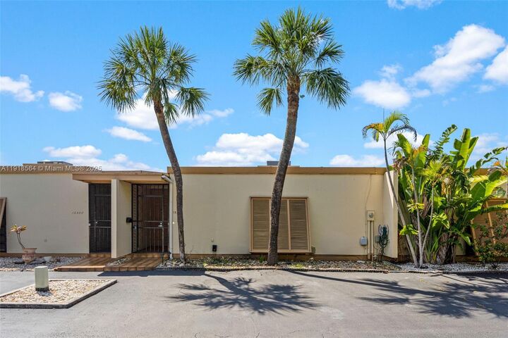 Property Photo:  15504 Sharpecroft Dr 0  FL 33014 