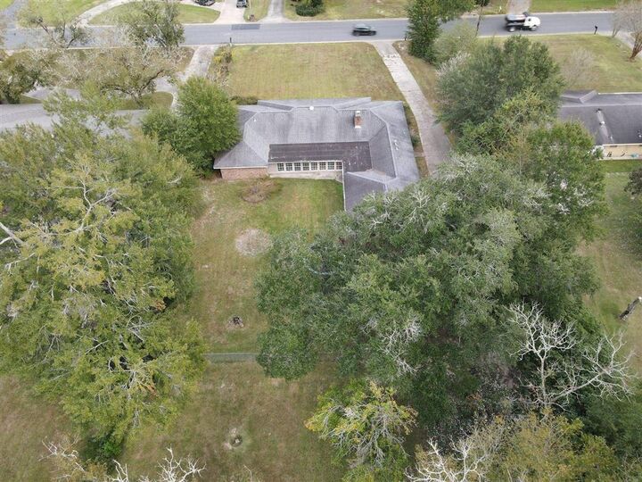 Property Photo:  307 S Texas Street S  LA 70634 