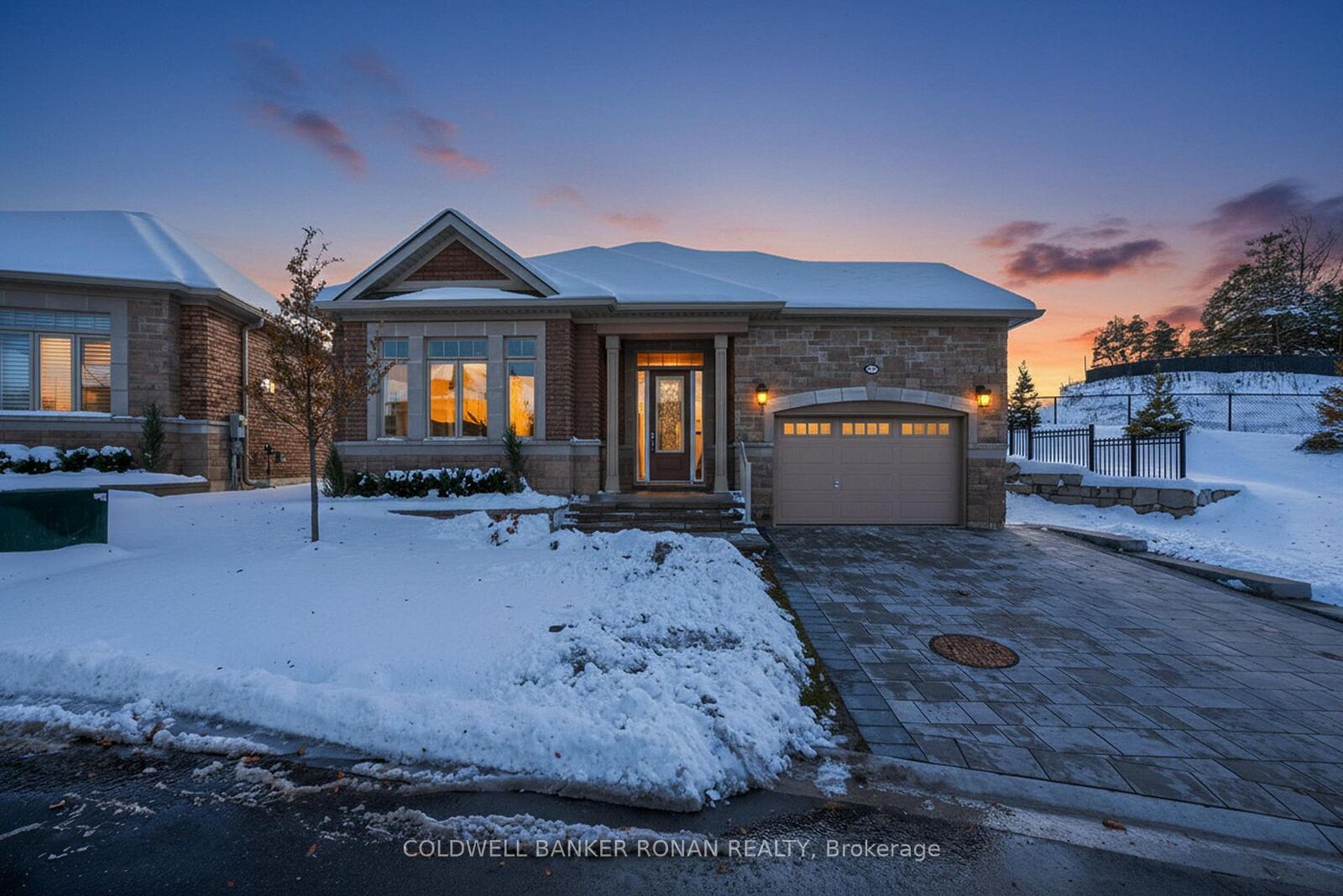 Property Photo:  254 Ridge Way  ON L9R 0W4 