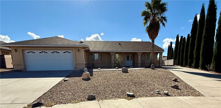 Property Photo:  3082 Southern Loop  AZ 86401 