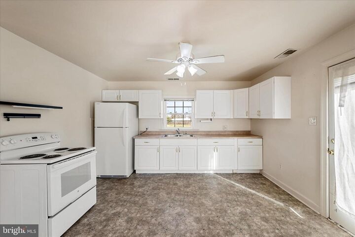 Property Photo:  2003 Senseny Road  VA 22602 