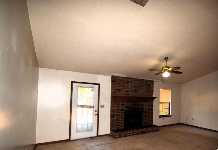 Property Photo:  204 Southview Drive  FL 32536 