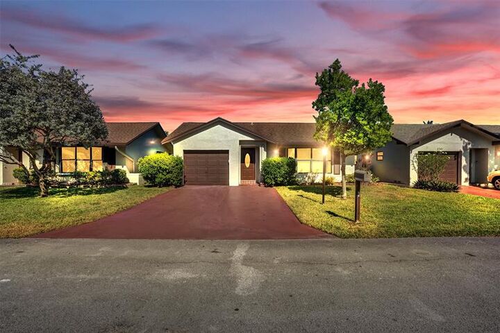 Property Photo: 2359 SW 16th Dr FL 33442