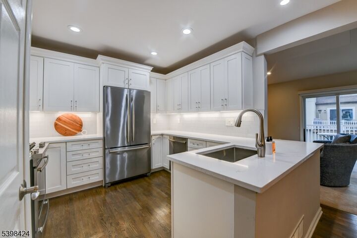 Property Photo:  1102 Park Place  NJ 07081 