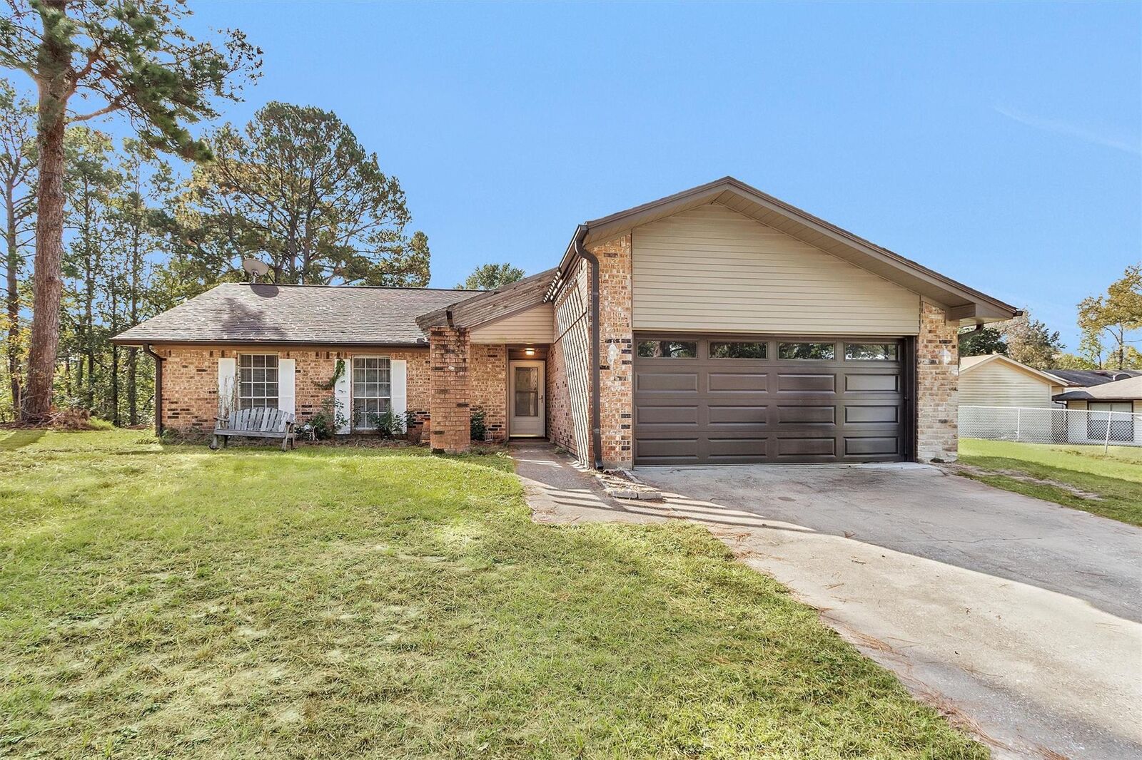 Property Photo: 2202 Harlow Lane TX 77320