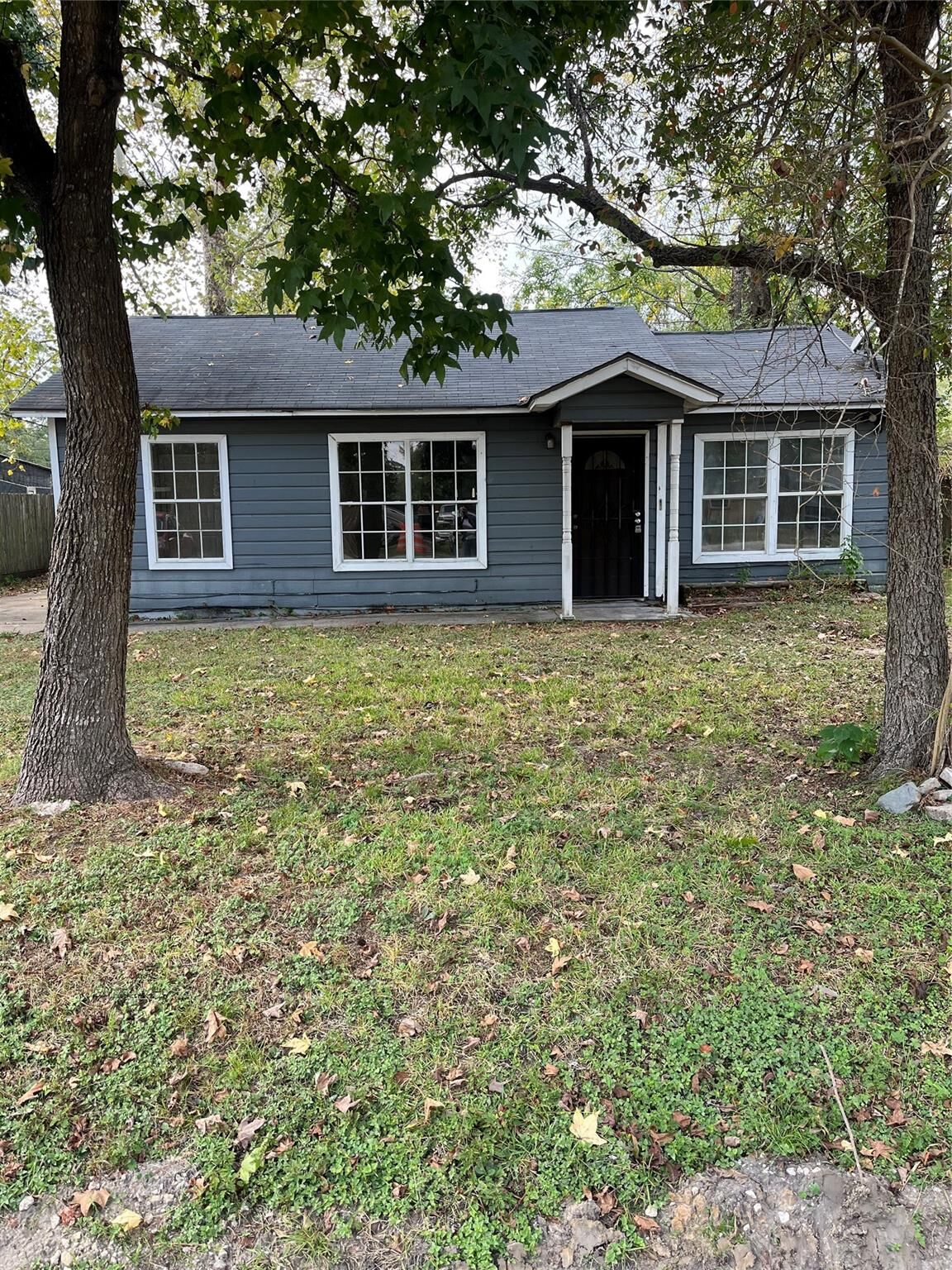Property Photo:  10533 Barnham Street  TX 77016 