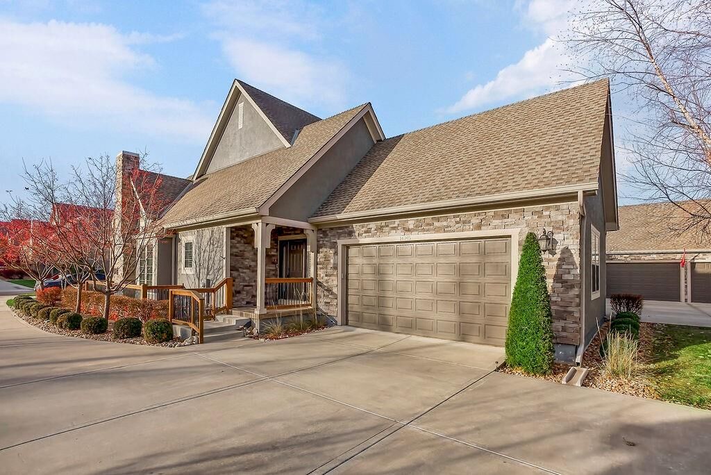 Property Photo:  14745 Meadow Lane  KS 66224 