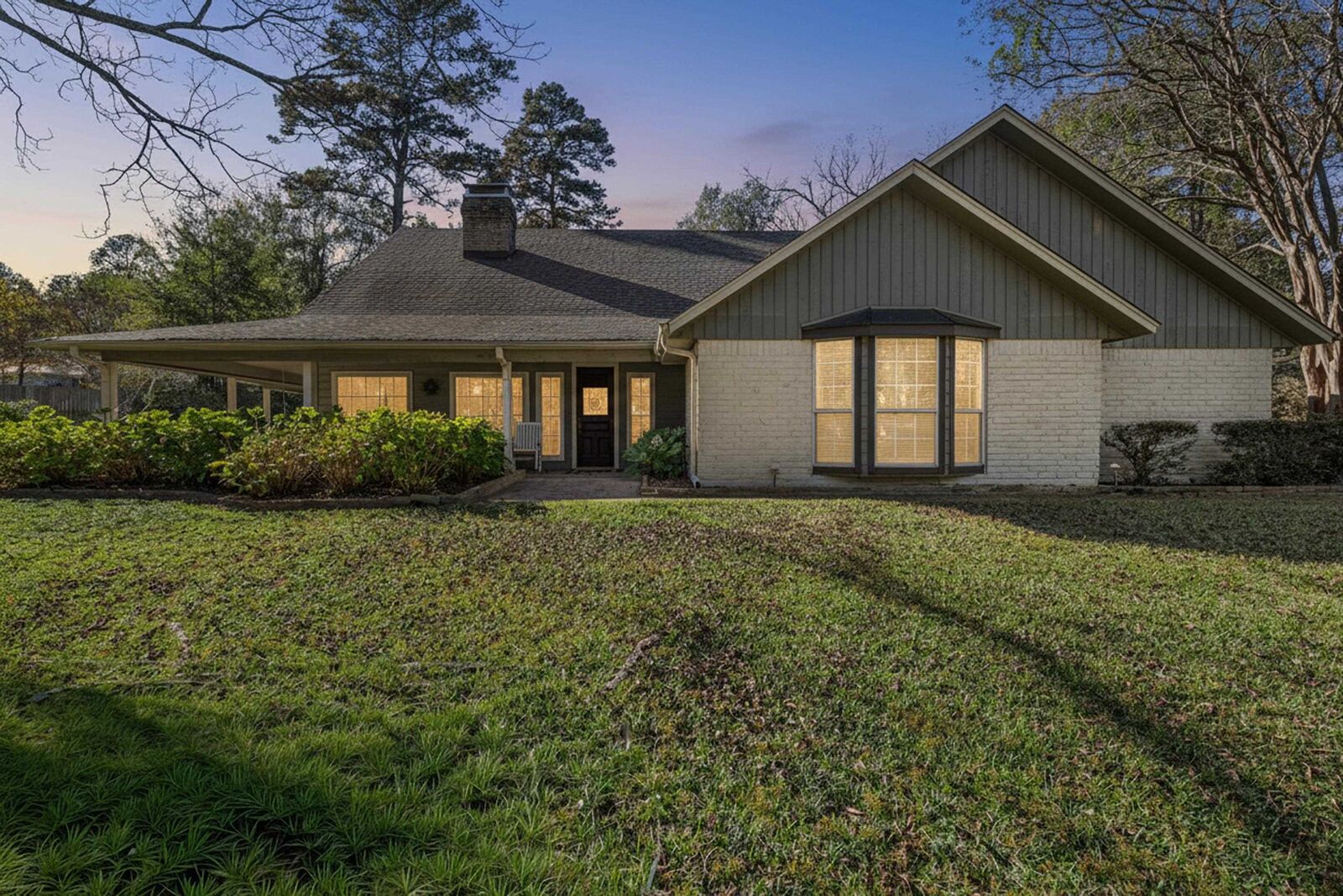 Property Photo:  455 Country Place  TX 75605 