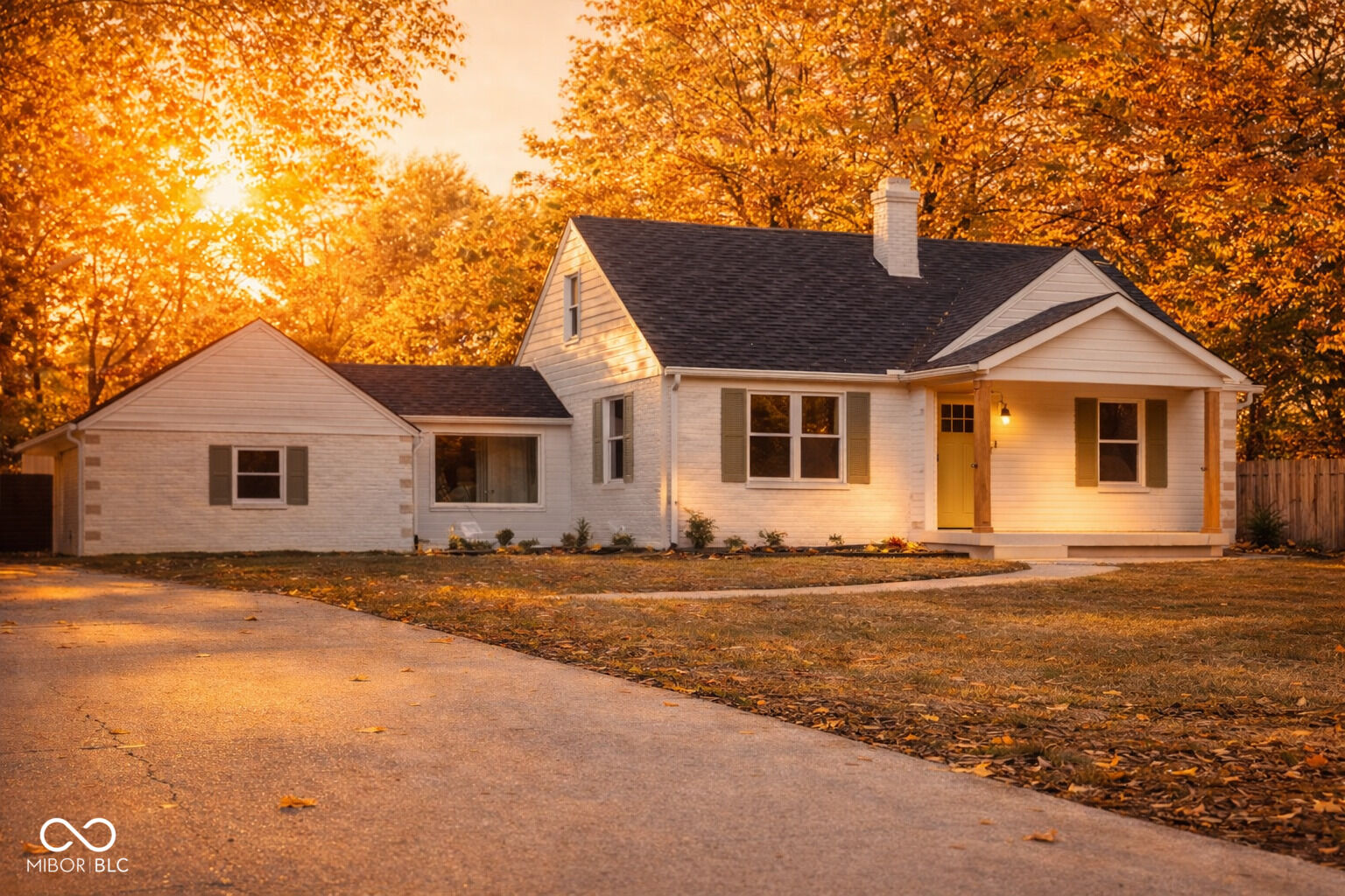 Property Photo:  2340 W 65th Street  IN 46260 