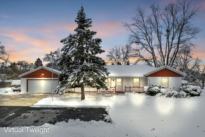 3349 E Puetz Rd  Oak Creek WI 53154 photo