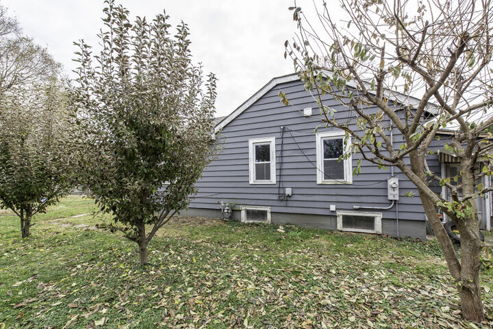 Property Photo: 132 Dorchester Court IL 60085