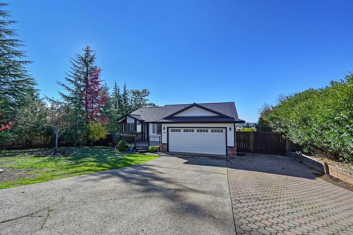 Property Photo: 2480 Sandpiper Way CA 95682