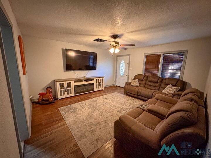 Property Photo: 405 Mariposa Street NM 88220