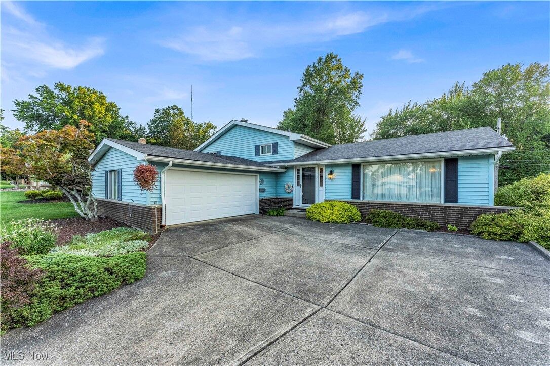 Property Photo:  7272 Normandy Drive  OH 44134 