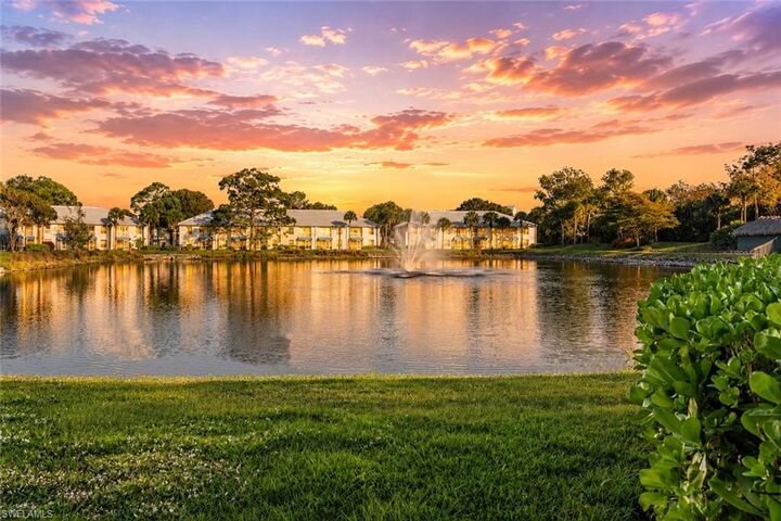 Property Photo:  816 Gulf Pavilion Dr 102  FL 34108 