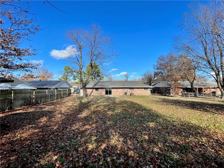 Property Photo: 2107 Patti Avenue AR 72762
