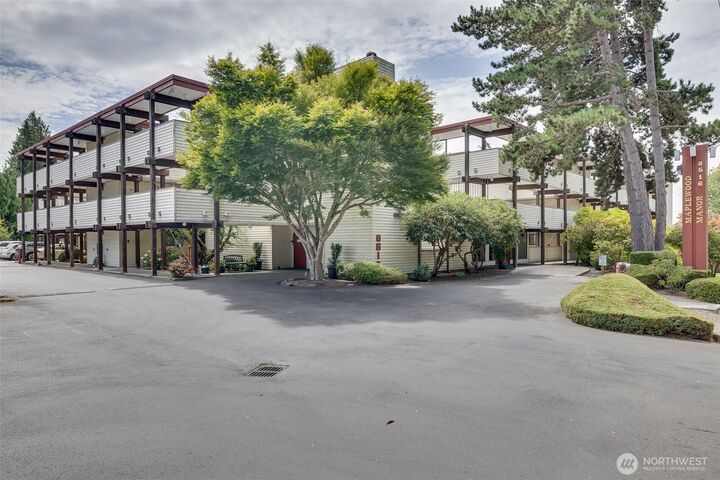 Property Photo: 8516 196th Street SW 105 WA 98026