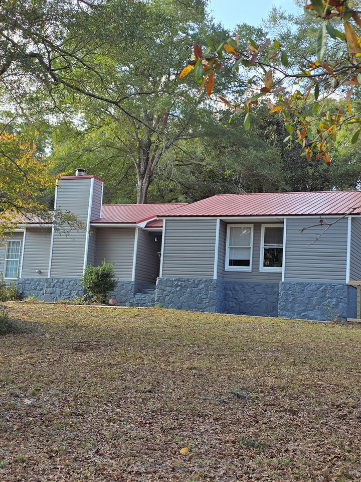 Property Photo: 445 Deer Path Farms Road AL 36360