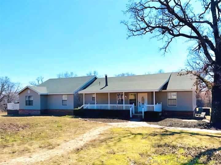 Property Photo:  106219 S 4757 Road  OK 74948 