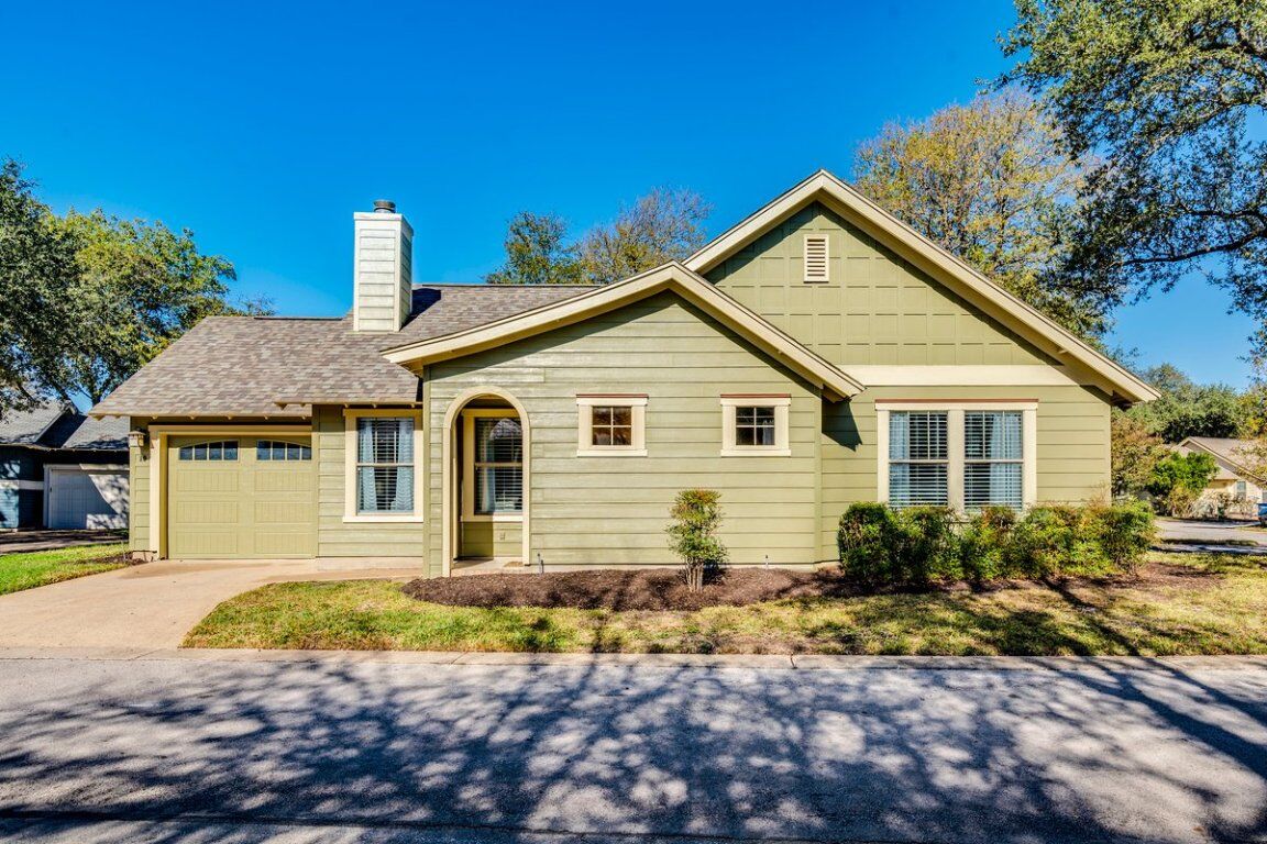 Property Photo: 13604 Caldwell Drive 19 TX 78750