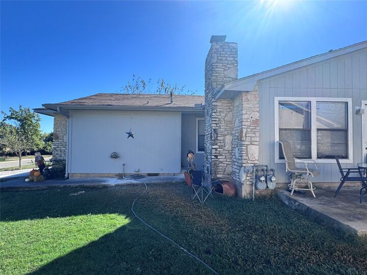 Property Photo:  2709 Sunny Lane  TX 76574 