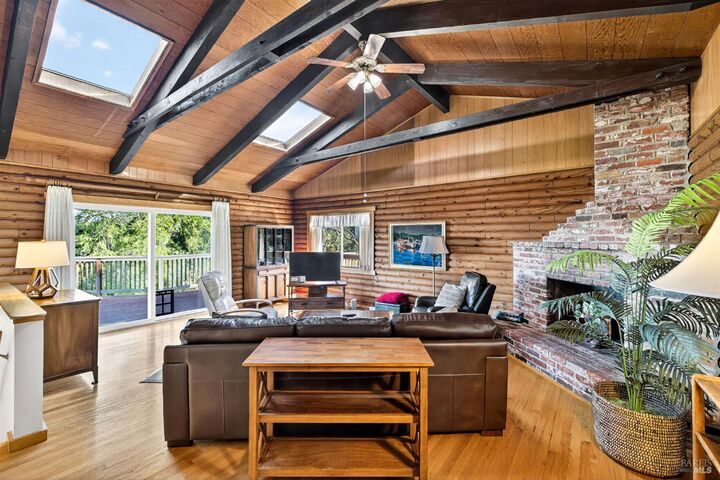 Property Photo:  30 Manzanita Avenue  CA 94945 