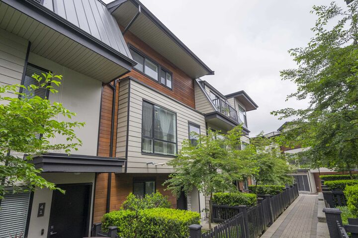 Property Photo:  15688 28 Avenue 40  BC V3Z 0N1 