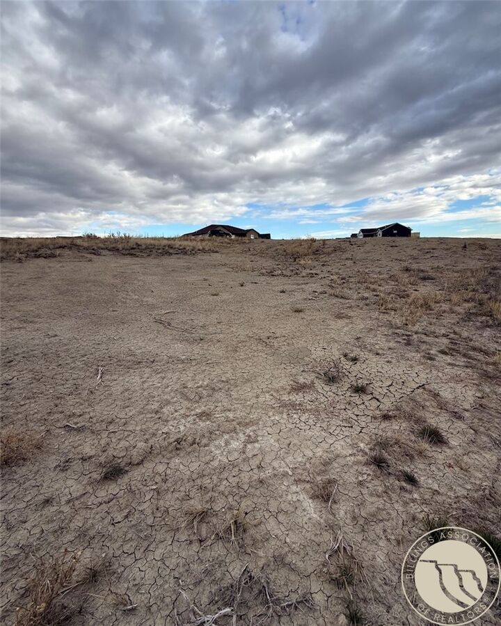 Property Photo: 7617 White Pine Cir MT 59106