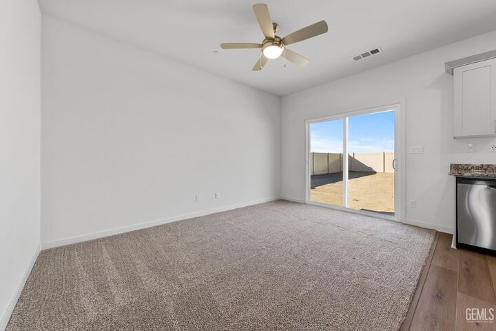 Property Photo: 8000 Ita Palm Way CA 93313