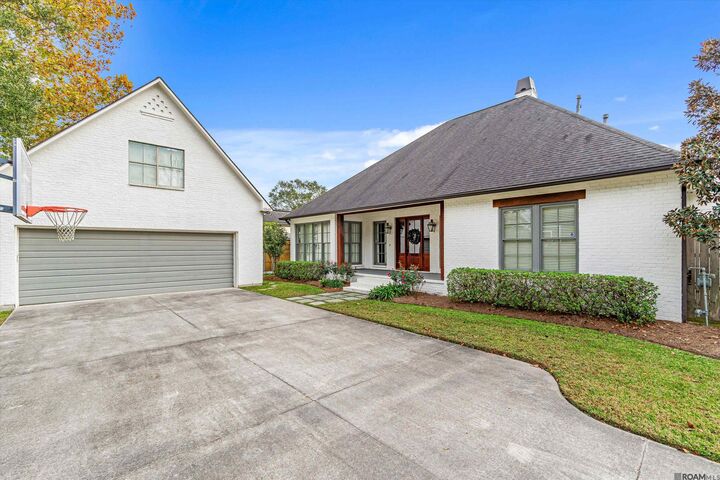 Property Photo: 9848 Grenwich Ave LA 70809