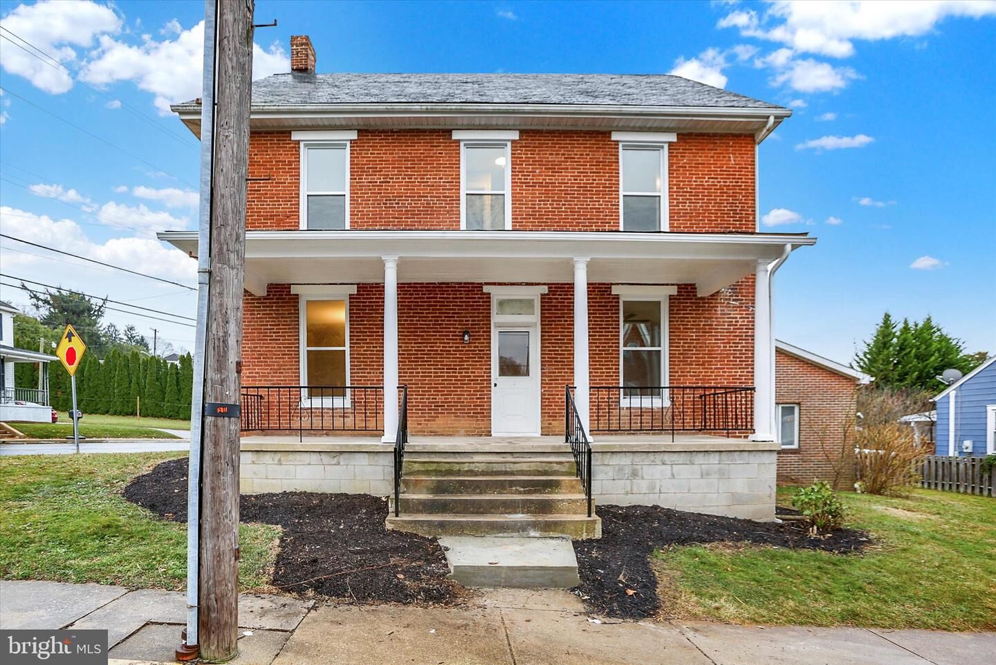 Property Photo:  48 E Franklin Street  PA 17349 