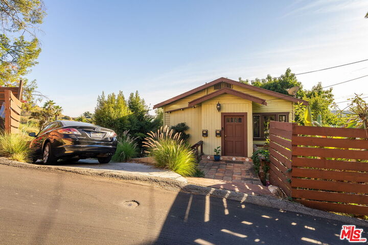 Property Photo:  3634 Roseview Ave  CA 90065 