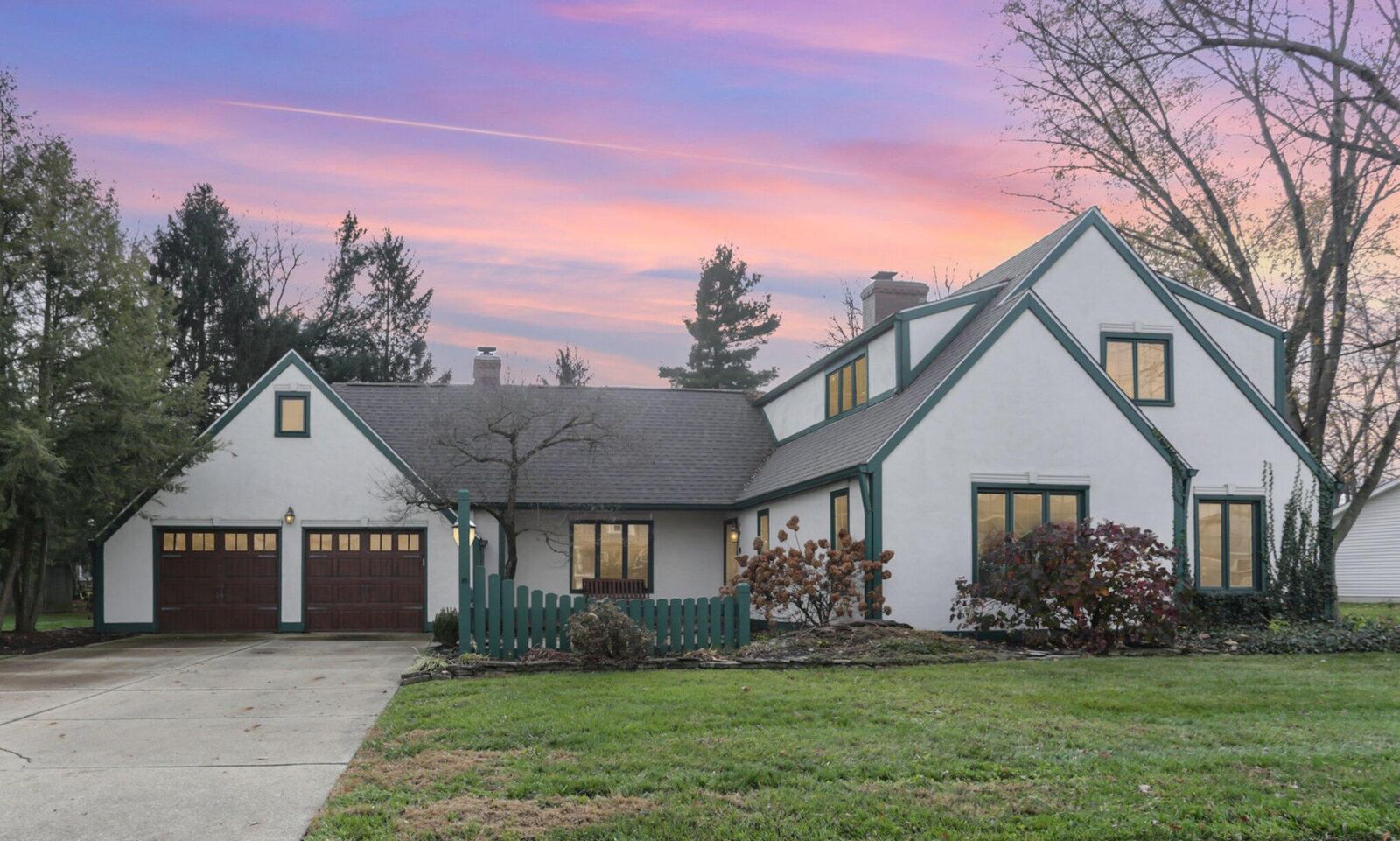 Property Photo: 477 Sycamore Drive OH 43113