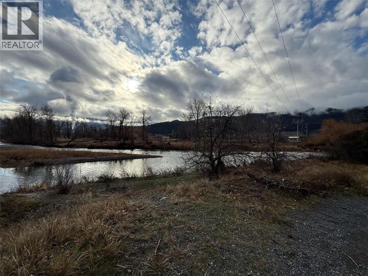Property Photo: 1100 Nicola Avenue BC V1K 1K6