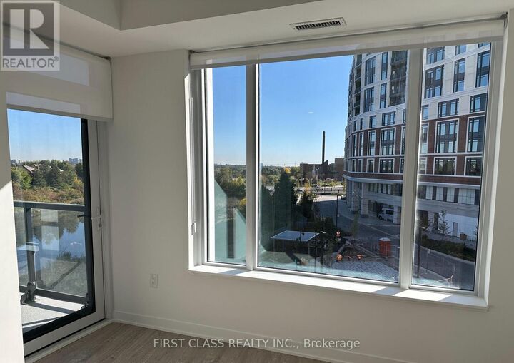 Property Photo:  2495 Eglinton Avenue West 316  ON L5M 2T2 