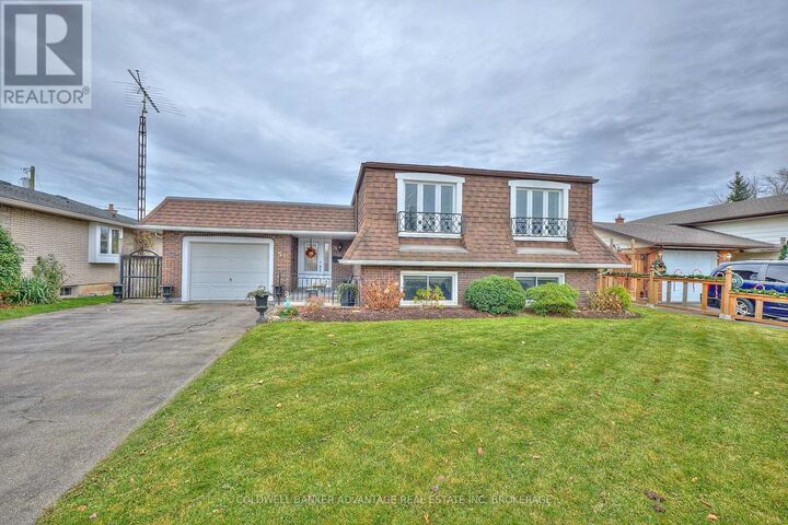 Photo de la propriété:  51 Westwood Crescent  ON L3C 4R2 