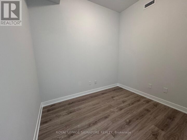 Property Photo: 4130 Parkside Village Drive 308 ON L5B 3M8
