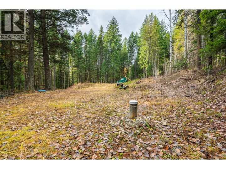 Photo de la propriété:  8667 Yahk Settlement Road  BC V0B 2P0 