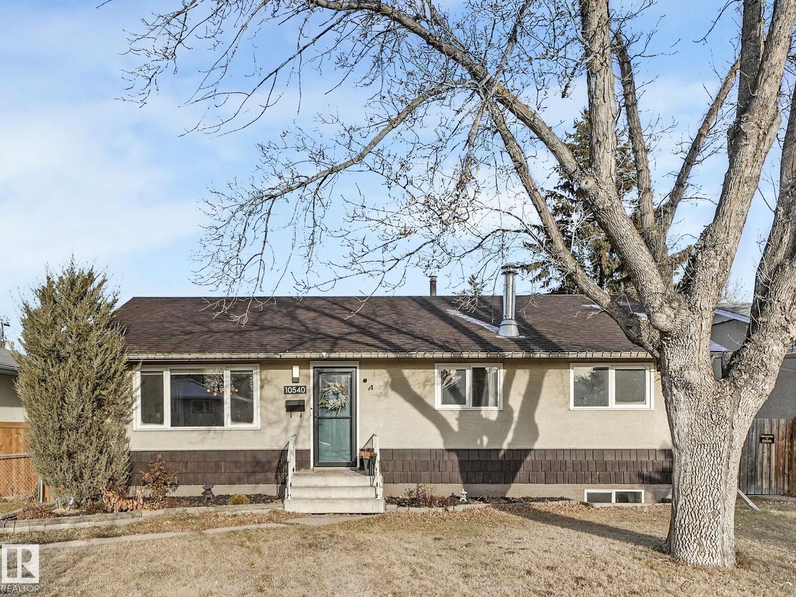 Property Photo:  10540 55 Avenue NW  AB T6H 0W7 