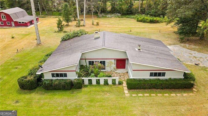 Property Photo: 225 Banks Road GA 30214