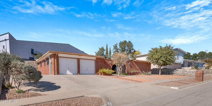 Property Photo:  1209 Lonewood Drive  TX 79925 