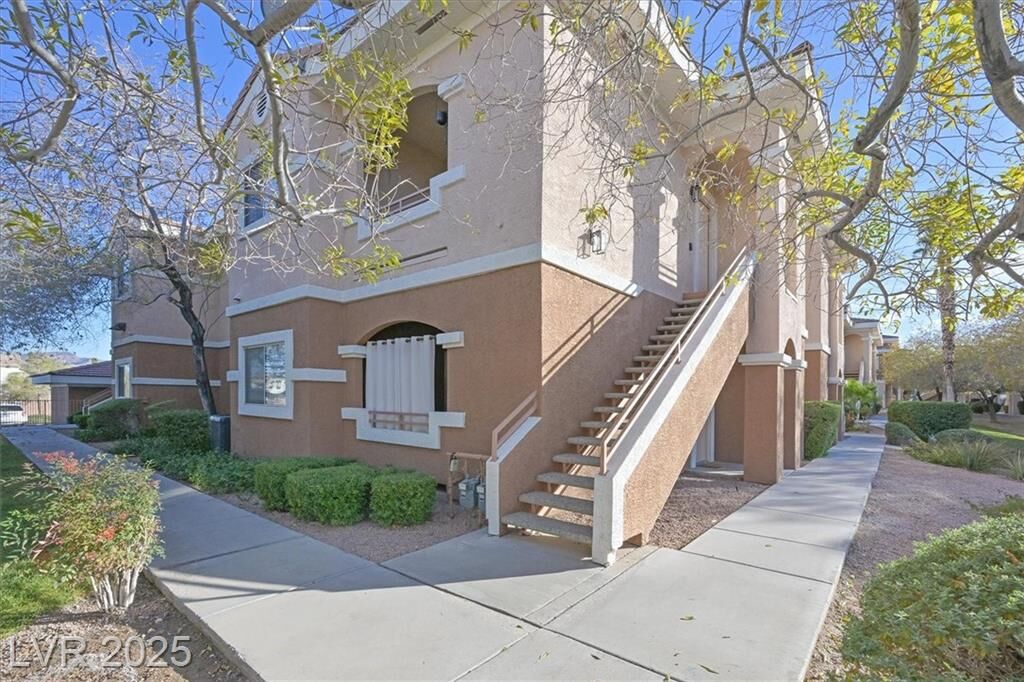 Property Photo: 830 Carnegie Street 1123 NV 89052