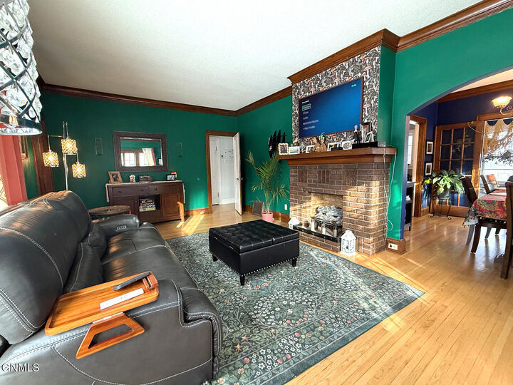 Property Photo: 866 Central Avenue N ND 58072