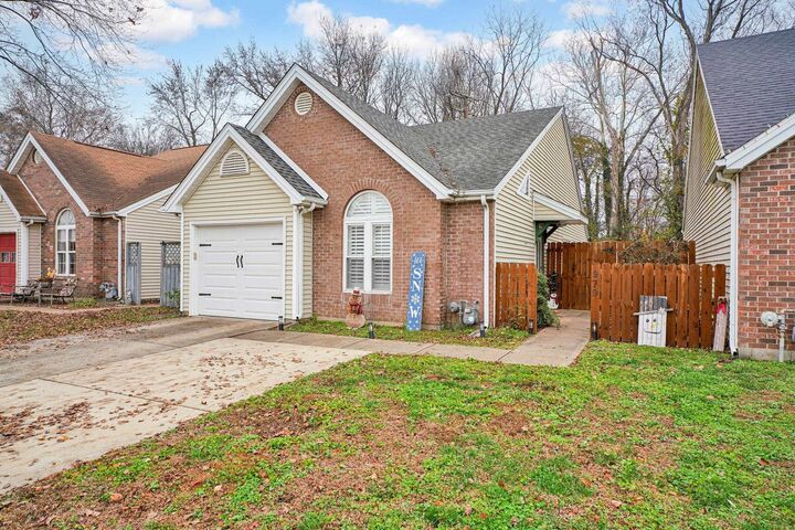 Property Photo:  979 Villagebrook Dr  KY 42420 